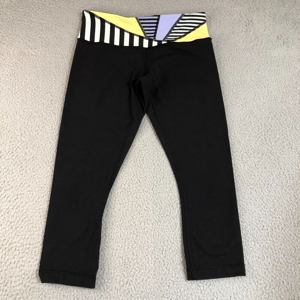 Lululemon Leggings Women 6 Black Yoga Gym‎ Athleisure Workout Logo Capri Outdoor